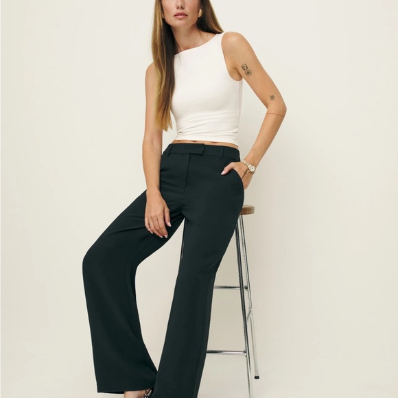 Never worn Reformation Linen Pants - Picture 3 of 5